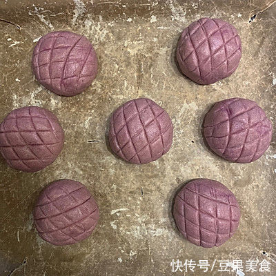 黄油|紫薯菠萝包#一口新年味，全家享佳味#