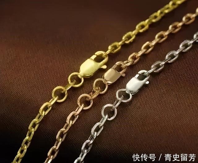 手腕 热门项链和手链样式科普:肖邦链、蛇骨链、凤尾链