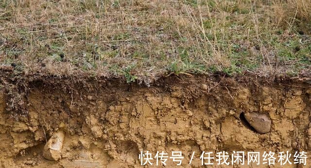 国家|过去盖房常用的红砖,为什么国家要禁用,来看它的危害就明白了