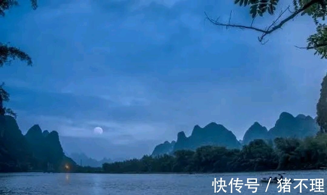 下联|五言诗联：棹声穿玉树，如何对下联