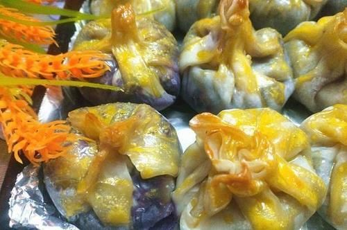 紫薯南瓜饺子包，咬一口就爆浆，鲜香入味，一口气吃3个都不够