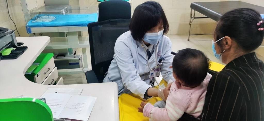 髋关节|守护小生命的“霞妈妈”：“给每一个孩子最好的开始”