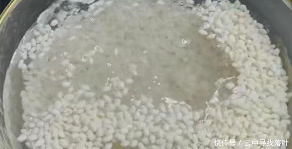 市场碰到它别错过,一次买几个,搭配这几样上锅一蒸,软绵又香甜!