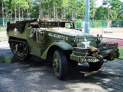 美国|二战战场上曾经起到了重大作用的 美国M3半履带装甲车