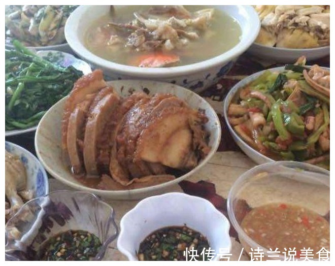 出国三年才回家一趟，我特意做一桌菜给家人，饭后都夸我厨艺好了