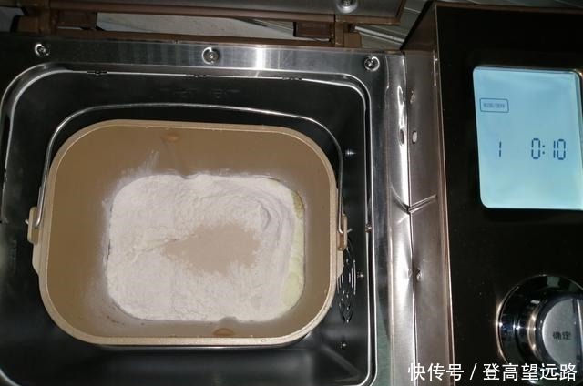 做面包总是做不好,原来这两点没做对,看你中招了没