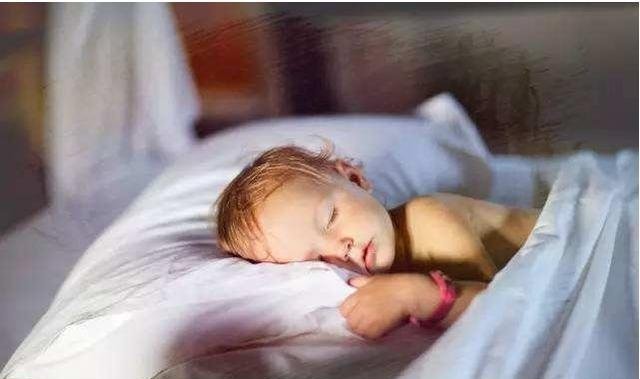 李玫瑾|李玫瑾教授:宝宝睡觉时有这3个举动,暗示大脑发育快,智商更高