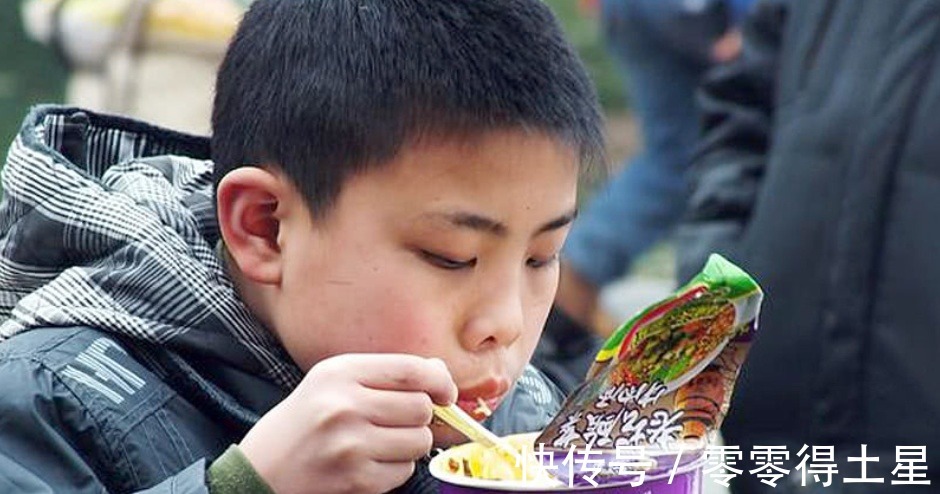 辣条|真正的“垃圾食品”公布,没有方便面,很多家长天天给娃吃!
