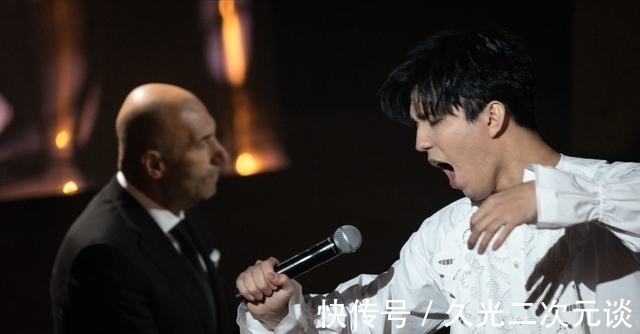 因《我是歌手》一战成名的迪玛希，现在哪儿去了？