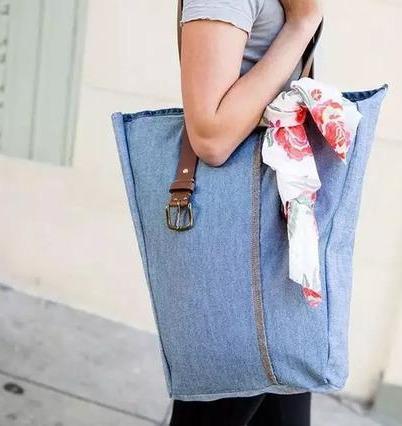 diy 一条旧牛仔衣裤,就能改造出女生喜欢的包包,以后都不舍得扔了