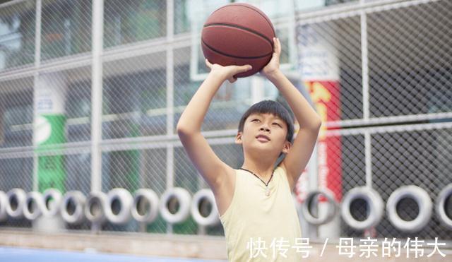 身高|13岁男童身高早已突破178,医生:补钙补得好?3种食物可多吃