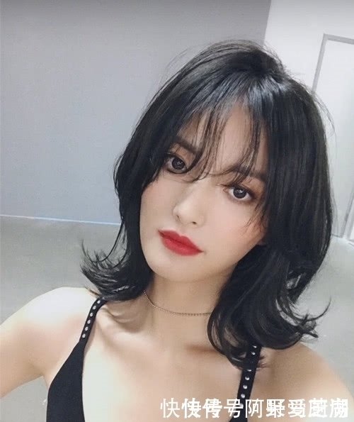 还在纠结剪啥发型？造型师透露：关键看这“三点”，几乎没人注意