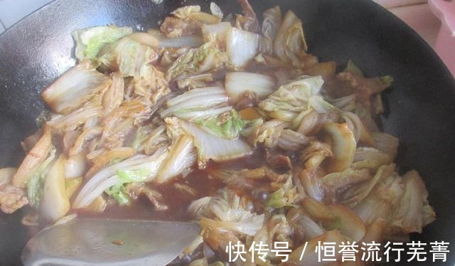 到了冬天，我家就爱这一口，清热去燥又实惠，一人一碗舒服又过瘾！