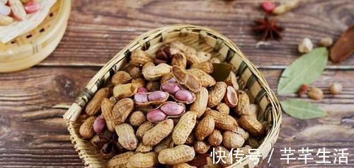 煮花生时，不要只用盐水，学会4点，煮好的花生又香又入味