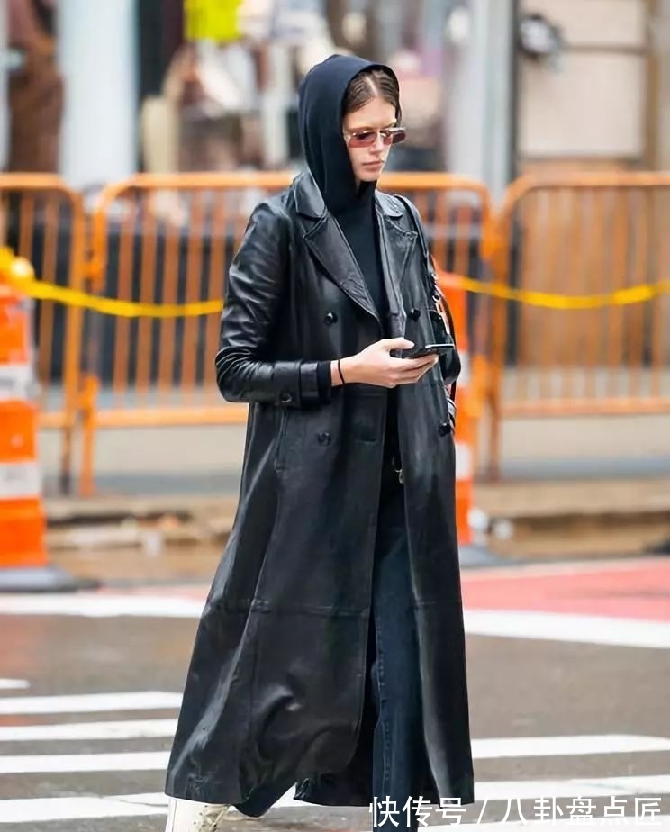 穿搭|懒人穿搭法：大衣+卫衣保暖时尚，穿搭失败概率几乎为零