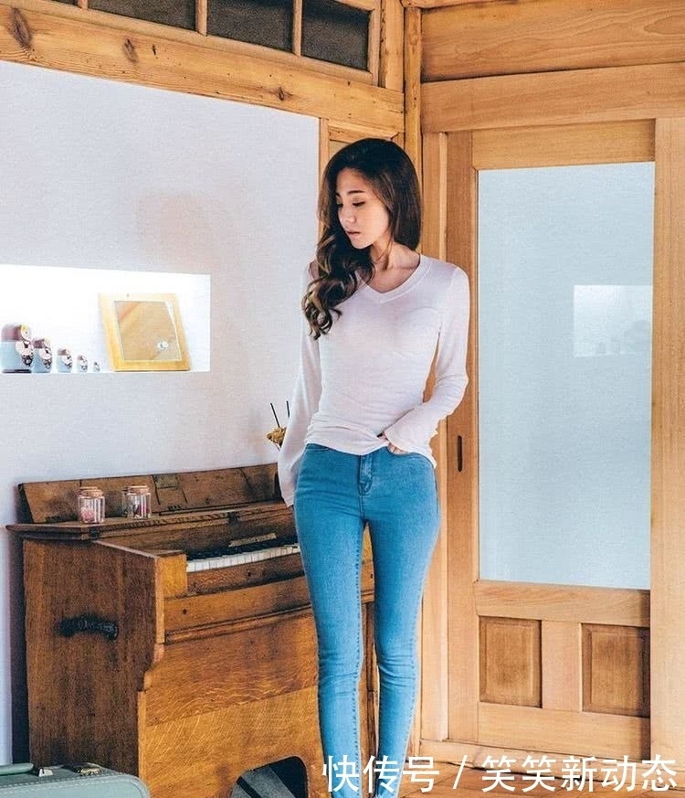 小姐姐|秀美多姿成熟小姐姐,搭配紧身牛仔裤,身姿玲珑风情万种!