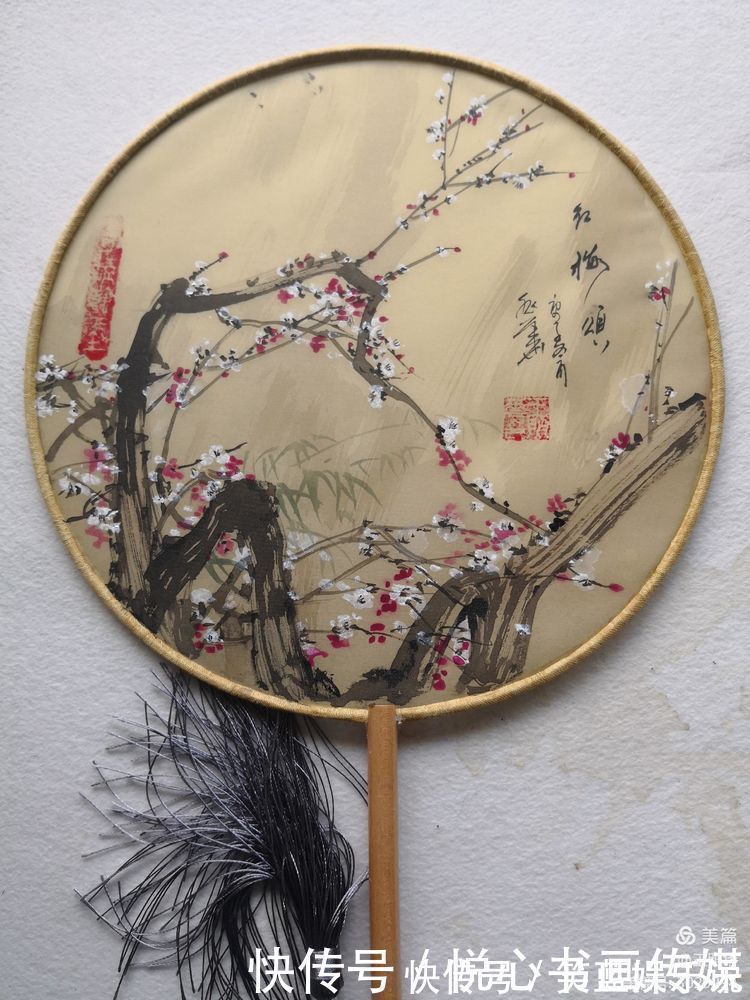 新春|在小小团扇中尽情挥洒,王照华牛年新春《梅花百扇迎春展》