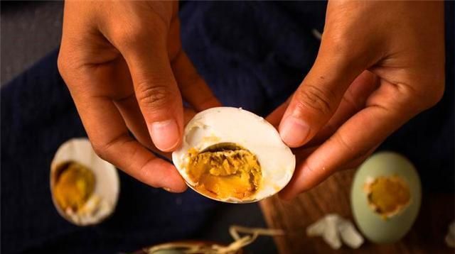 蛋黄油|咸鸭蛋，吃了之后对身体有什么好处？你真的知道吗？看专家的理解