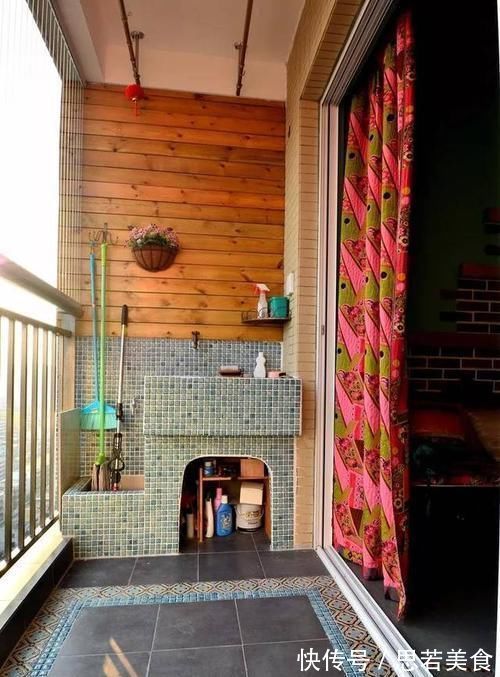 拖把池|实用款的小户型阳台，洗手台整合洗衣机，颜值也不低