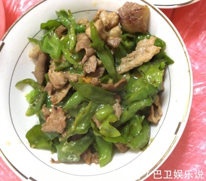 做菜|12个人聚餐吃饭，做了16个菜，做菜做了2个半小时，菜看着还行吗