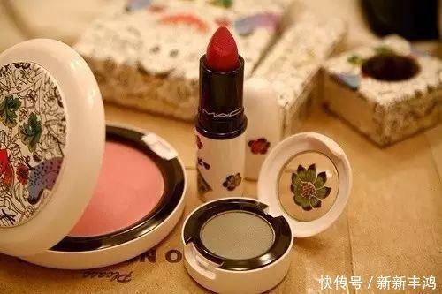 唇蜜|口红太贵?姑娘只用了1支口红 画出了8种唇色!