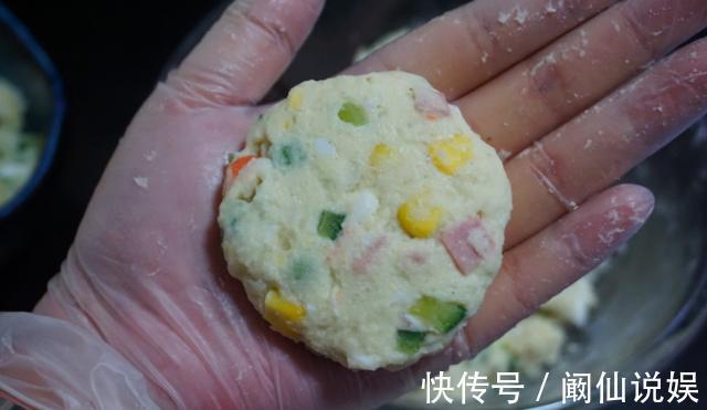 外酥|自从学会土豆饼这做法，我家1周吃3次，外酥里嫩，好吃