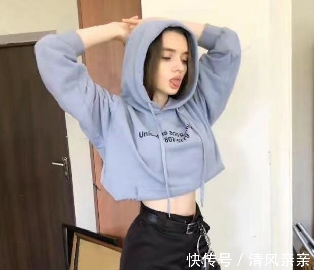 漂亮|俄罗斯的少女,把腰当脚裹,成为“蚂蚁腰”漂亮