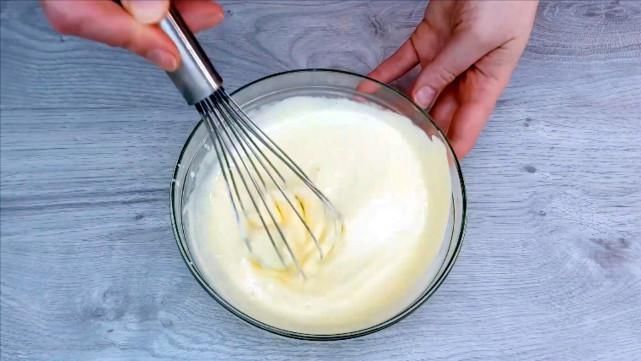 小茴香叶|临期牛奶别扔，加3个鸡蛋做成奶酪，2斤牛奶做一大块，又香又嫩