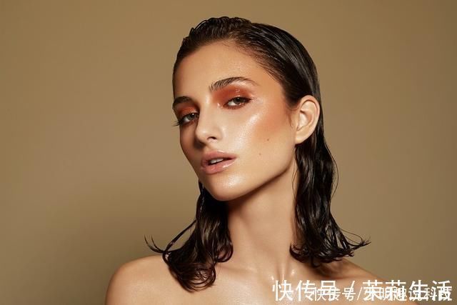 晶冻|这几款被我列进黑名单的防晒霜,不要乱买,小心变成“人间油物”