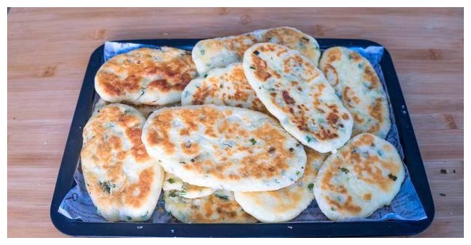 酥到掉渣的葱花酥饼，全程步骤告诉你，想做错都难，再也不用买了