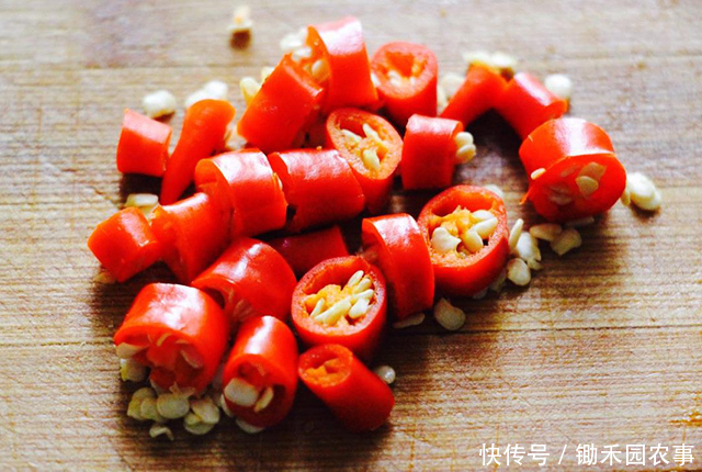 快速|手切辣椒,反被辣椒辣到了,如何才能快速止辣?