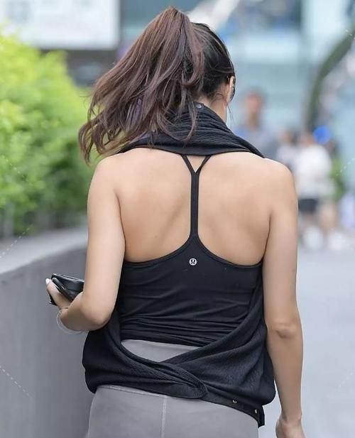 女人味|打底裤展现活泼可人的形象，更加飘逸精致“充满”女人味