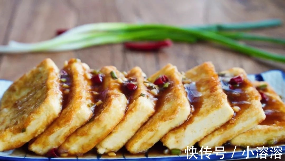 酸甜汁|做豆腐时多加一个鸡蛋,外皮酥脆,酸甜可口,家里人都喜欢吃!