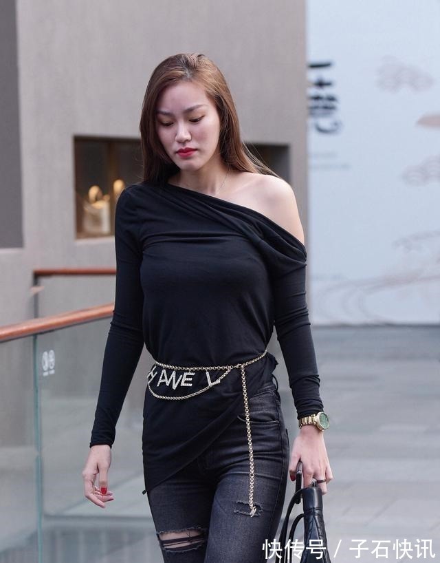 气质 瑜伽裤体现气质,造型个性又有时尚感,白里透白!