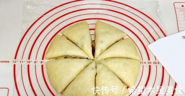 司康|美味的英式点心红枣司康在家做，可口美味，制作简单！