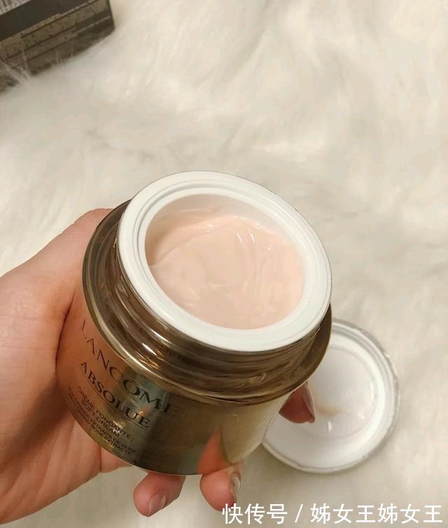 肤质 教你按年龄和肤质选面霜,只选对的不选贵的才是真理!