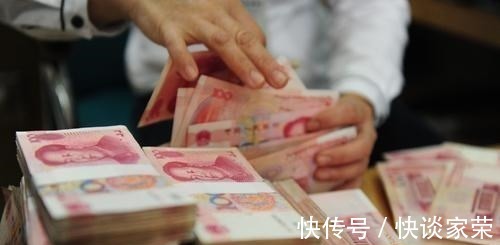 手握|国家或将推行“房产税”,手握多套房产的家庭,未来该怎么办?
