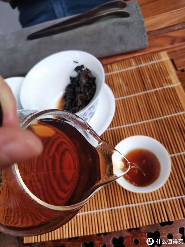  饮茶，二人得趣！雨天饮熟普别有一番风味儿！小茶砖开箱.简评