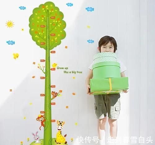 孩子|妈妈身高155,都说儿子身高随母亲,却长到183,全靠4个长高秘诀