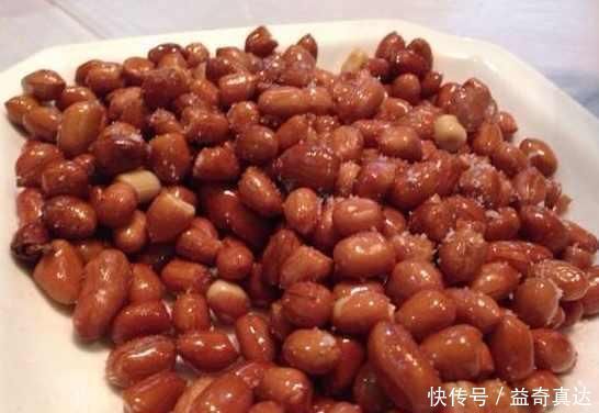 胆固醇|警告花生抗癌,这3种人吃百害无一利,吃坏身体,很多人不知道