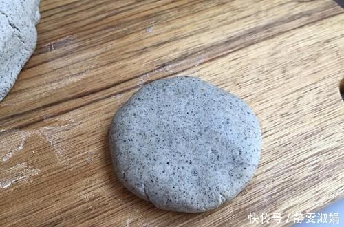 别看它小,“钙是牛奶的8倍”,做成营养早餐饼,全家都爱吃