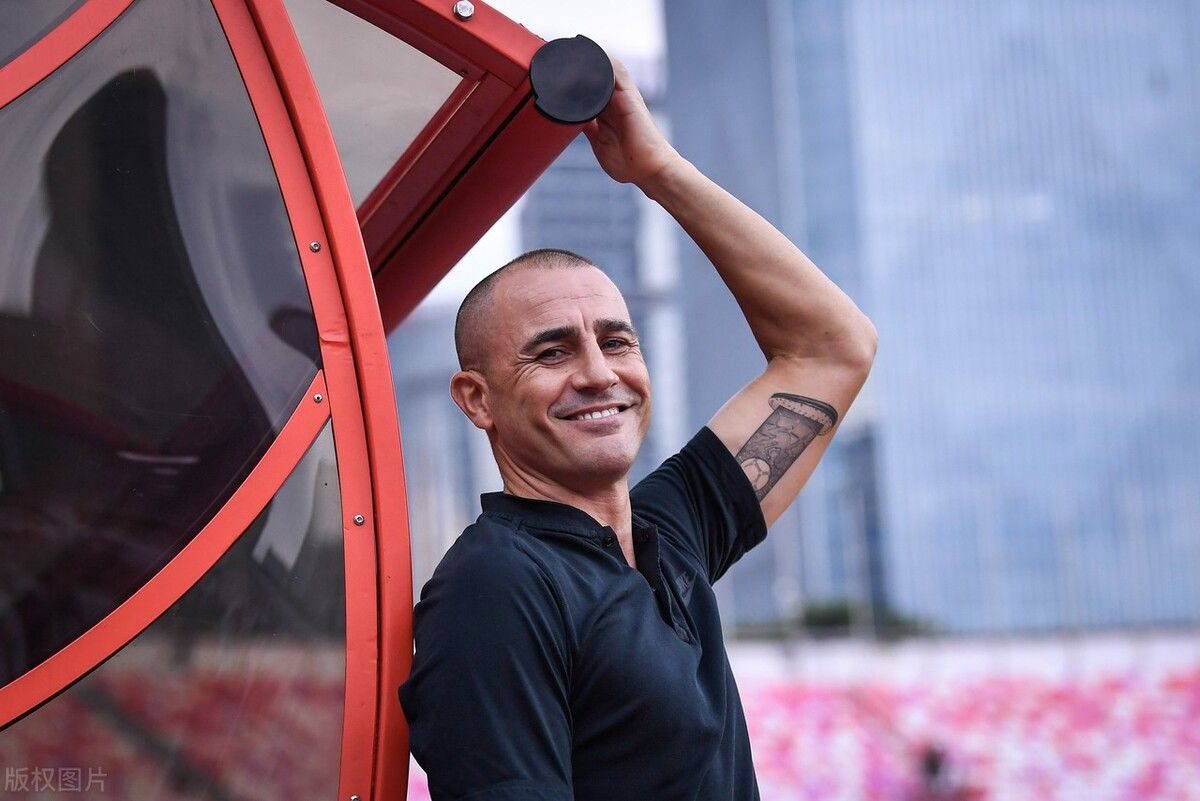 塔利斯卡|恒大太难了！曝卡纳瓦罗也坐不住了，无奈默认解约放弃天价年薪