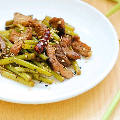 快手菜蒜薹炒里脊