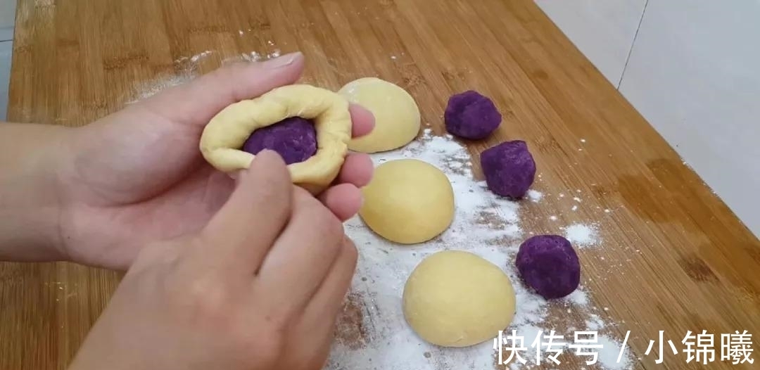 面团|1斤面粉, 4个紫薯, 不用一滴水, 平底锅做的小面包, 边吃边流口水