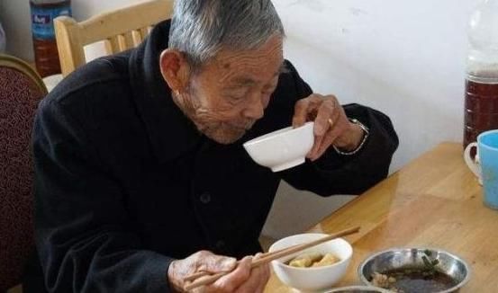 控糖|80岁老人患糖尿病四十年,却说控糖其实并不难,两样东西尽量少碰