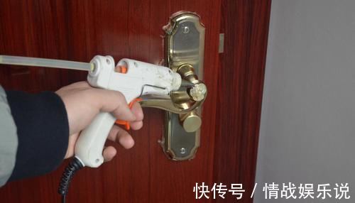 用途|门把上涂点热熔胶, 这个用途太实用了, 要是早点知道就好了