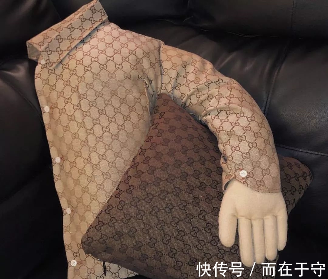 潮流 潮流大神最爱干的事就是把LV、Gucci和爱马仕剪碎做成“假货”?