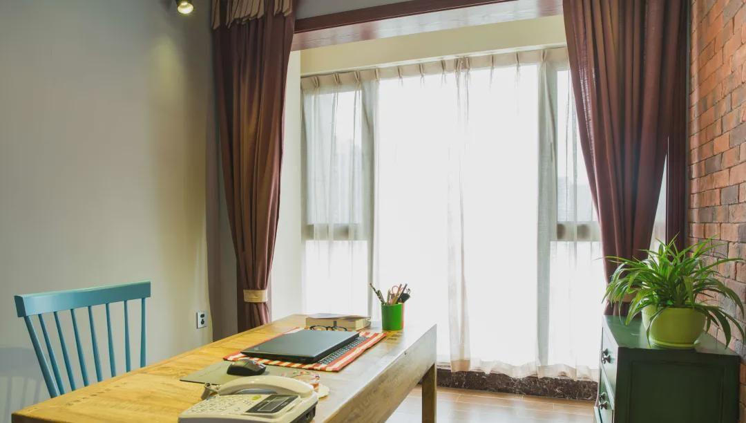 镜面|晒晒120㎡新家,阳台的设计朋友都说好,简单一改就多几排柜子用