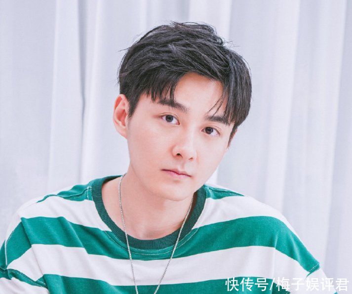 独美|《心动的信号4》收官海报，洪成成独美，马子佳手抱“大败局”