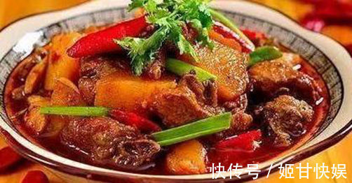 土豆烧鸡|美食推荐爆炒千叶豆腐，青豆炒黑椒牛肉粒，菠萝排骨，土豆烧鸡